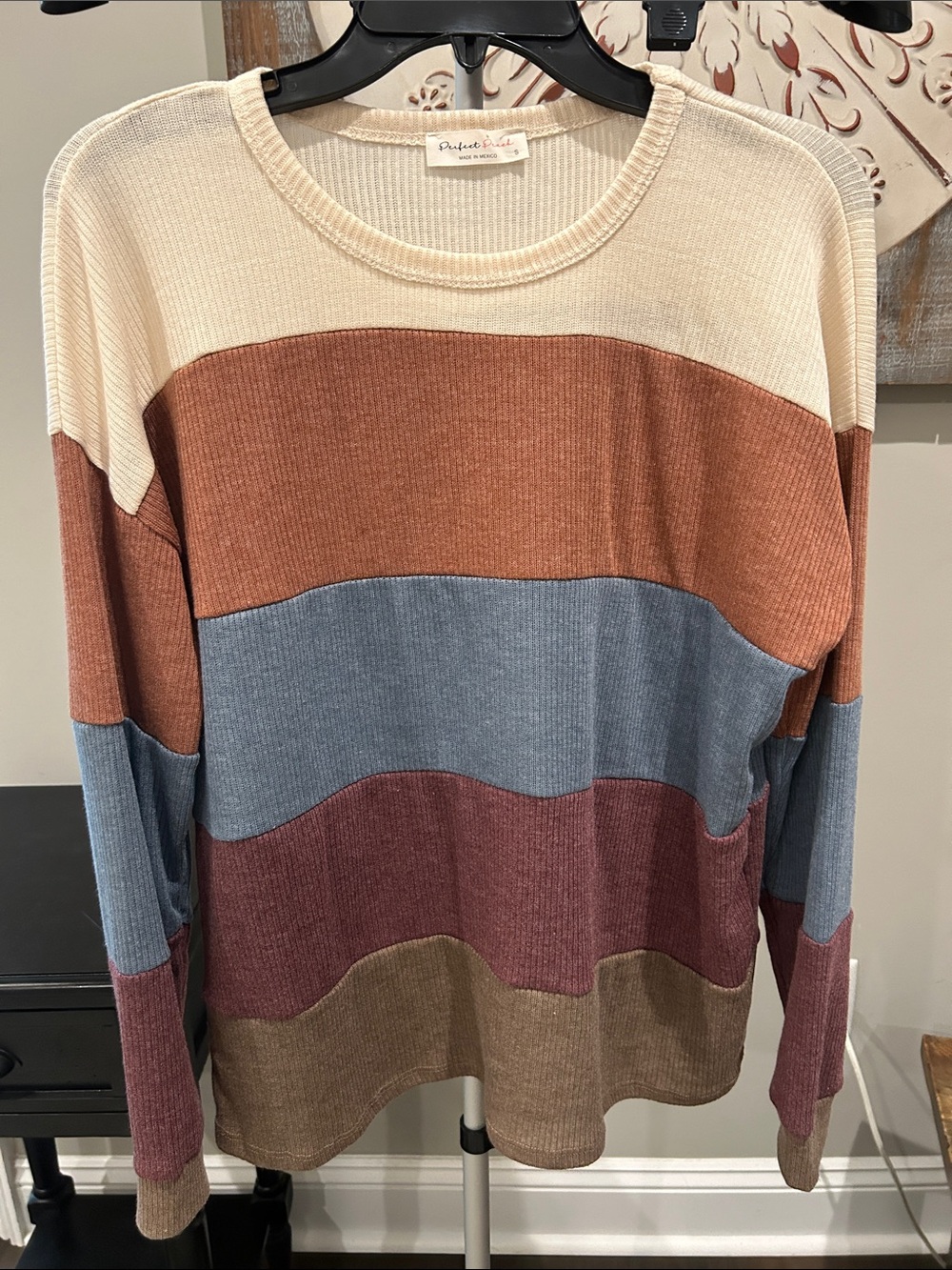 Perfect Peach Women’s Colorblock Ribbed Crewneck long sleeve shirt size small